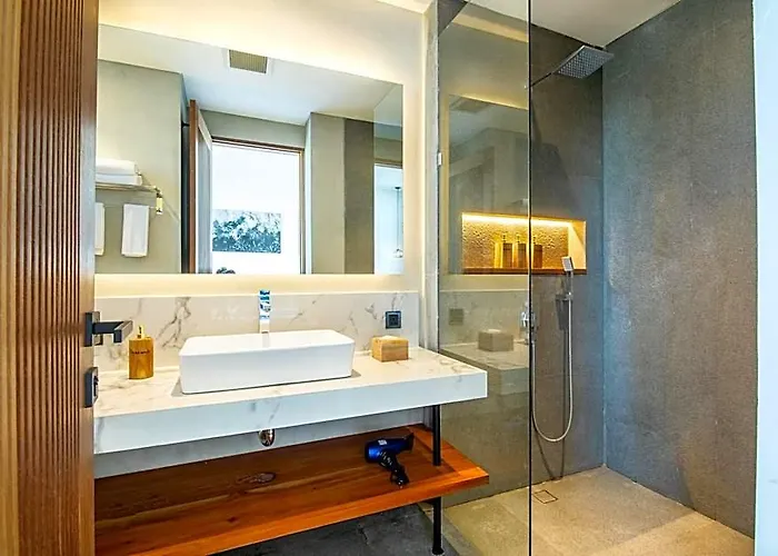 New 5br At 200m Canggu 4*